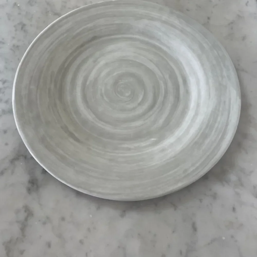 TOMMY BAHAMA Gray Swirl Melamine Dinner Plates (2)